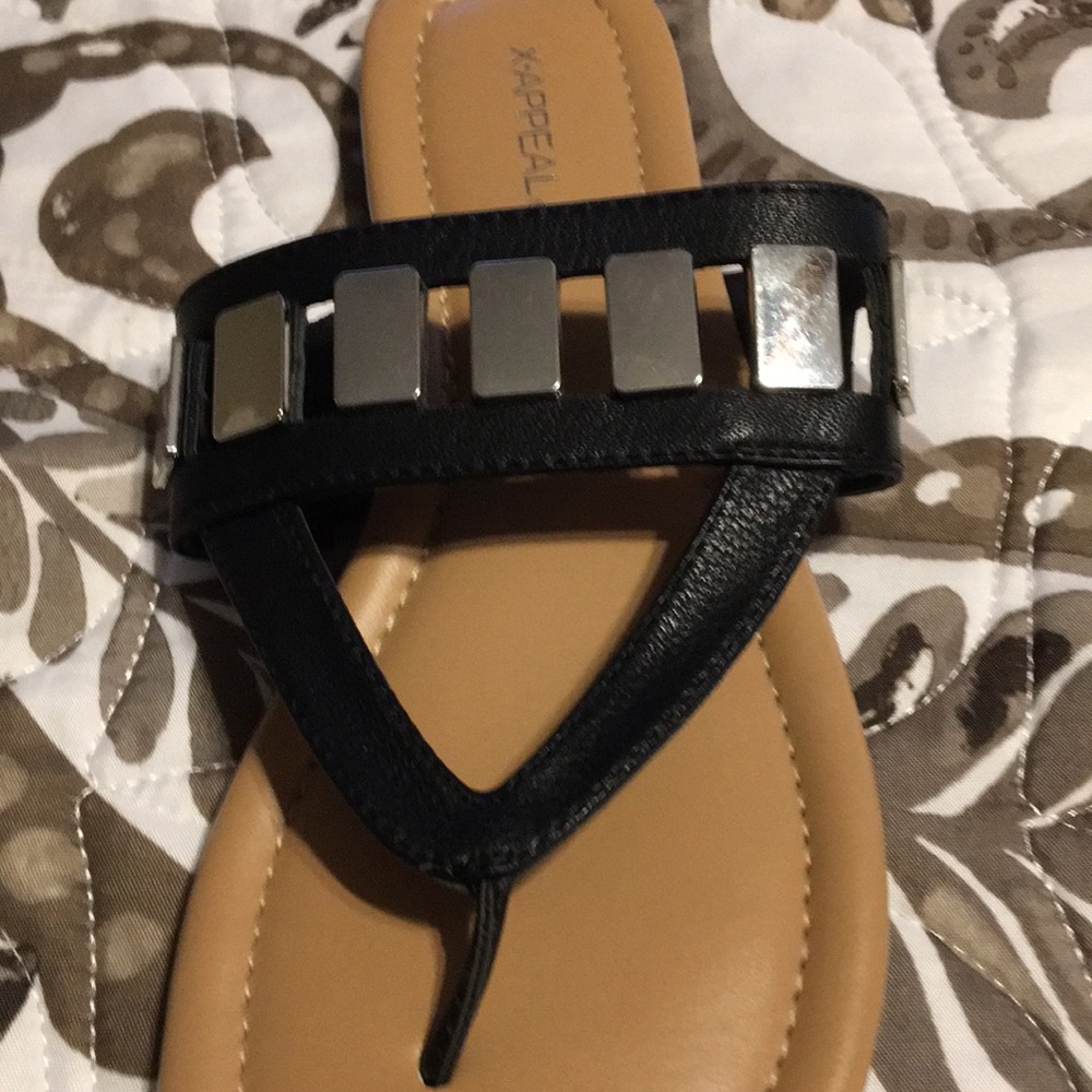 Black slip on sandals - Picture 3 of 4
